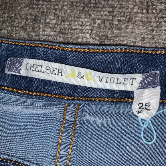 Chelsea and Violet Jeans - Picture 7 of 8